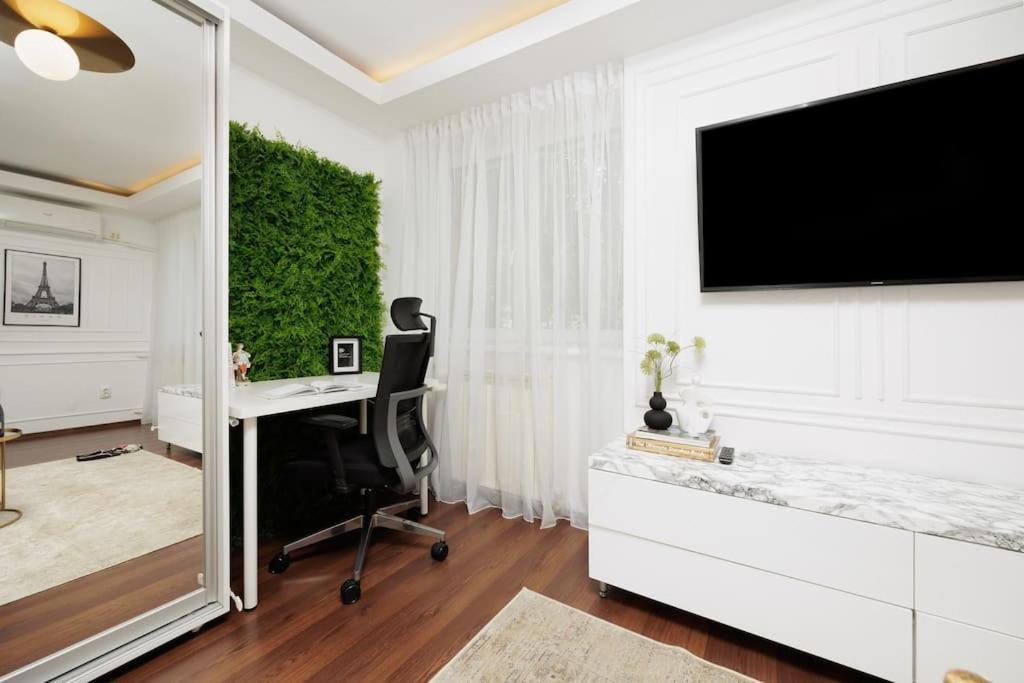 Apartamento Little Paris Boutique Bucarest Exterior foto